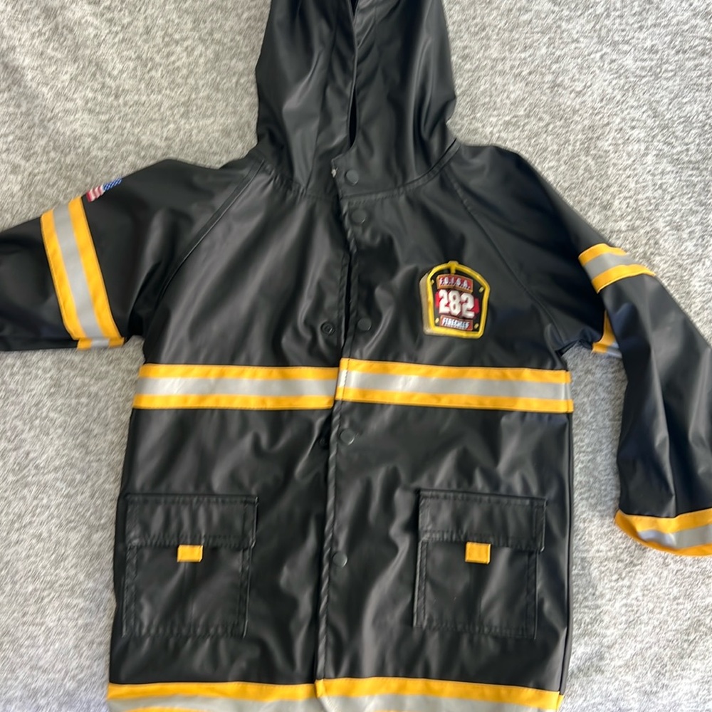 Weather chief boys size 6 fire dept rain coat.